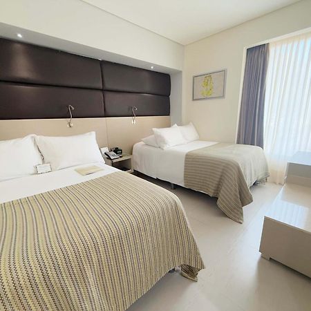 Отель Wyndham Garden Barranquilla Экстерьер фото