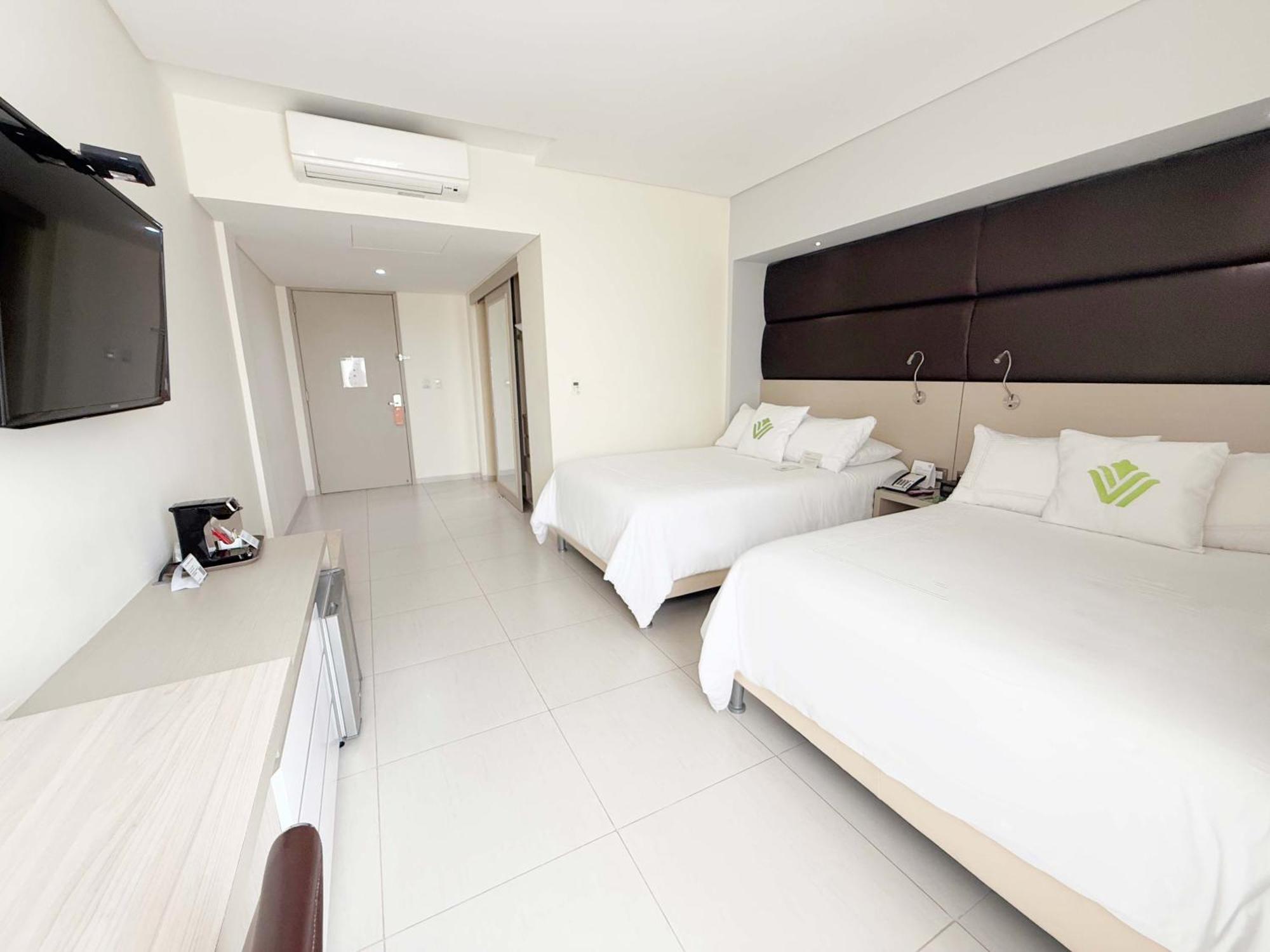 Отель Wyndham Garden Barranquilla Экстерьер фото