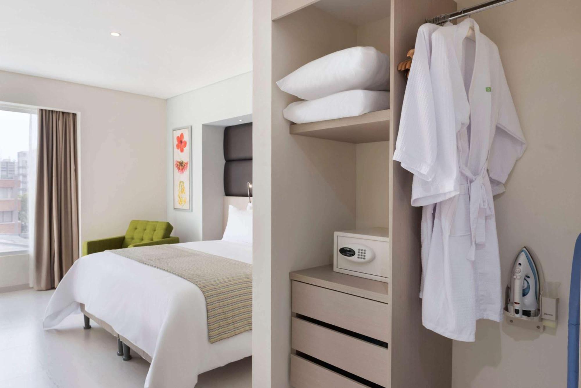 Отель Wyndham Garden Barranquilla Экстерьер фото