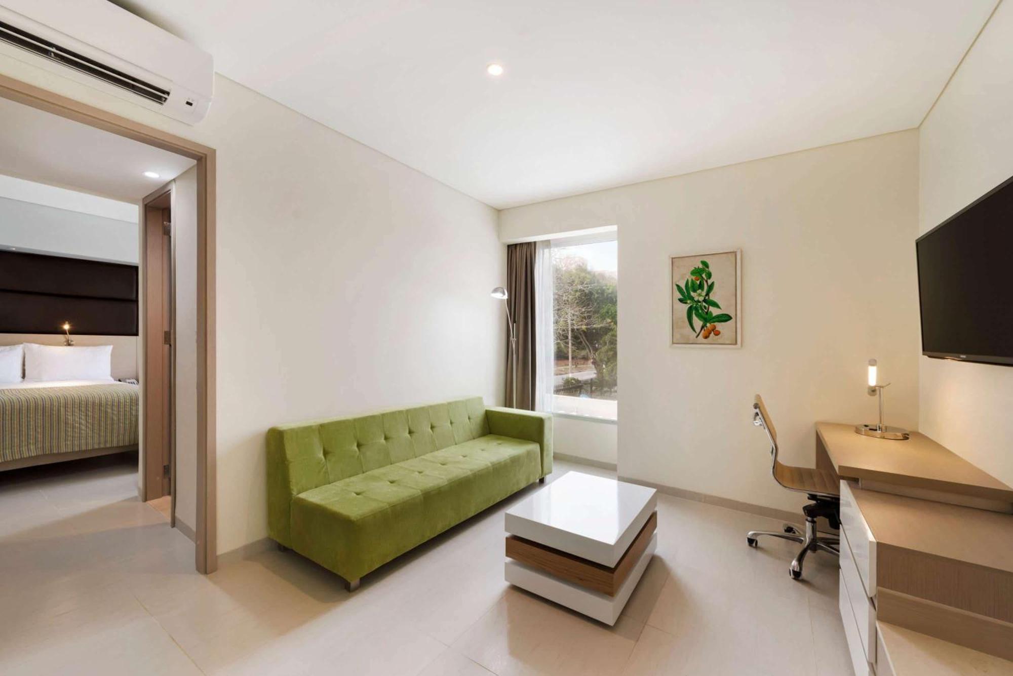 Отель Wyndham Garden Barranquilla Экстерьер фото