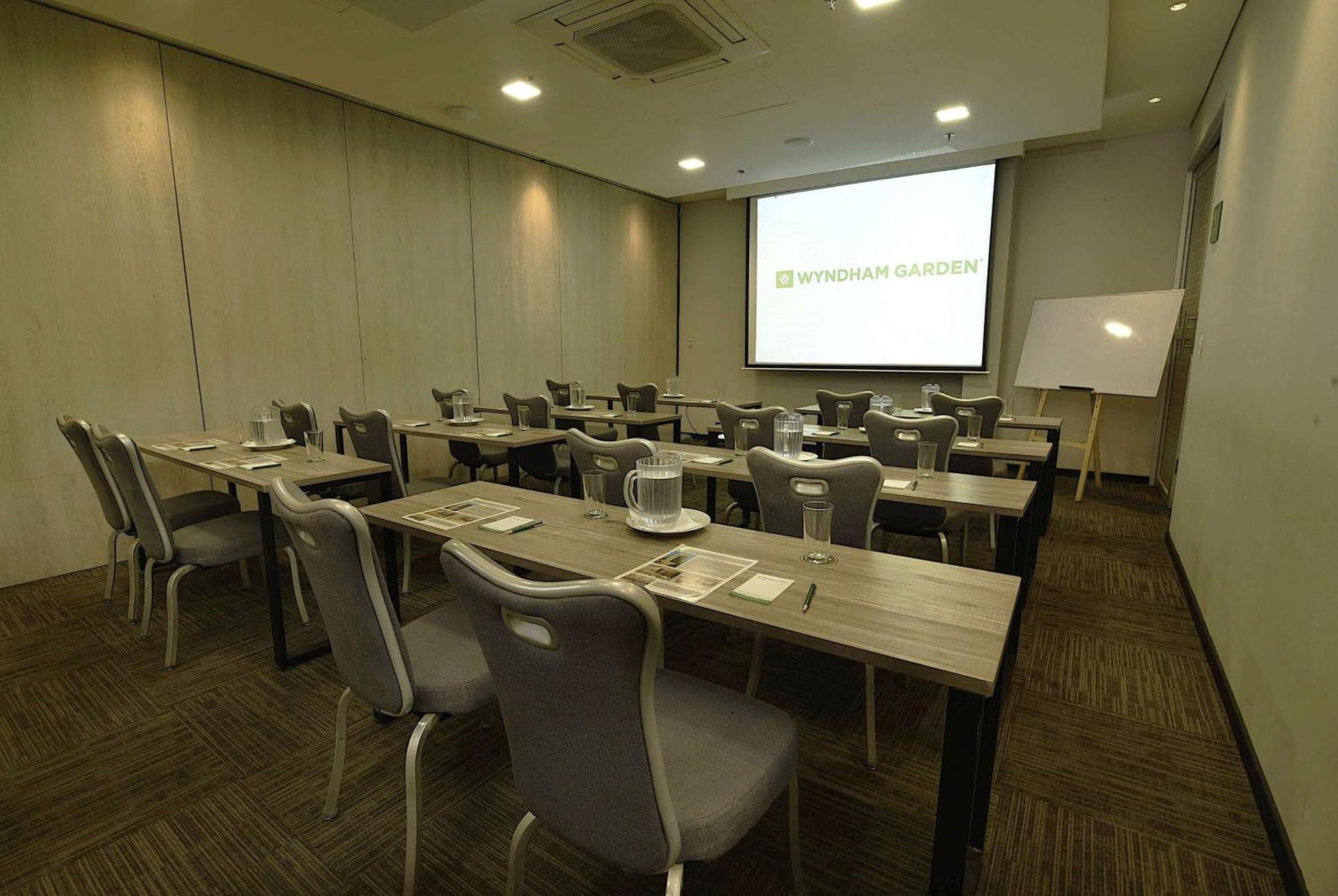 Отель Wyndham Garden Barranquilla Экстерьер фото