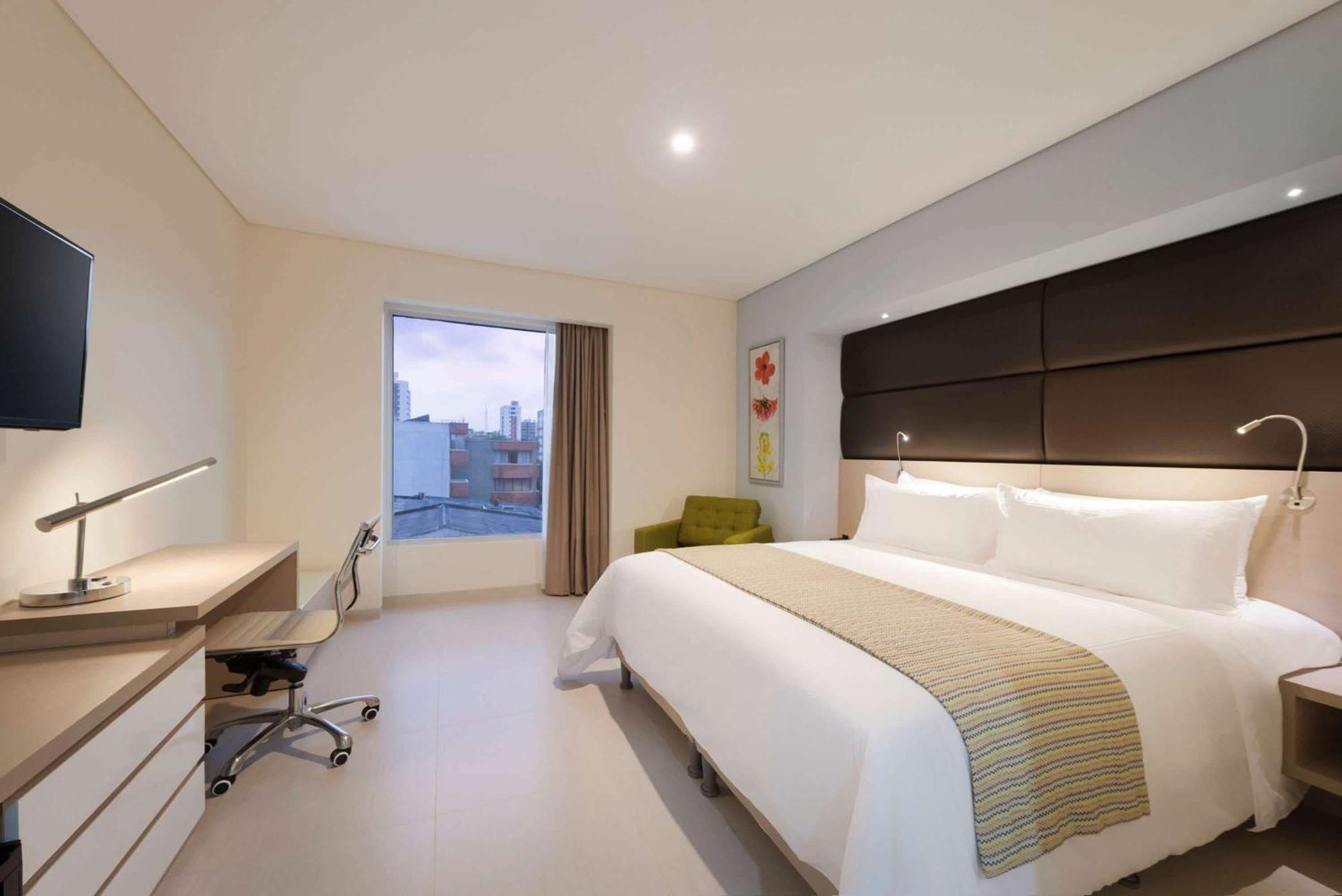 Отель Wyndham Garden Barranquilla Экстерьер фото